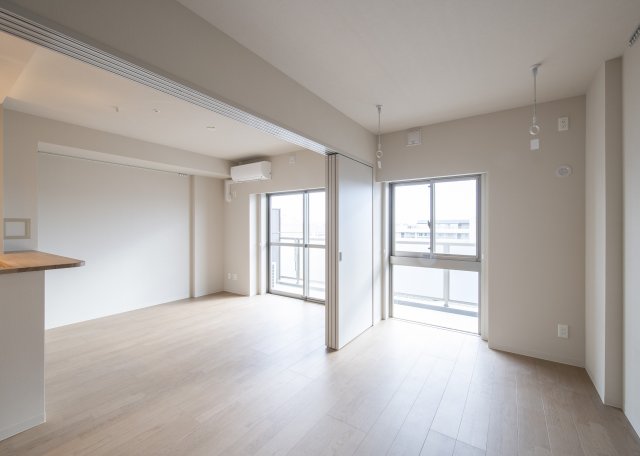 居室・リビング　使いやすい形の為、レイアウトを楽しめます♪