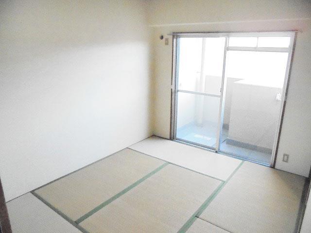 ロイヤルコーポ伊保IIの内装写真