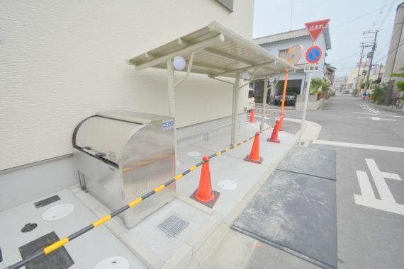 駐車場　あなたの大事な自転車も安心してとめることができますね。