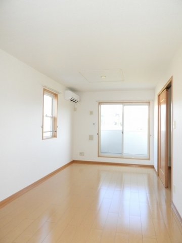 居室・リビング　居間です