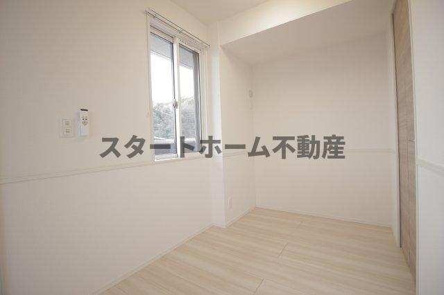 その他部屋・スペース　落ち着いて過ごせるお部屋なので、寝室にいかがでしょうか