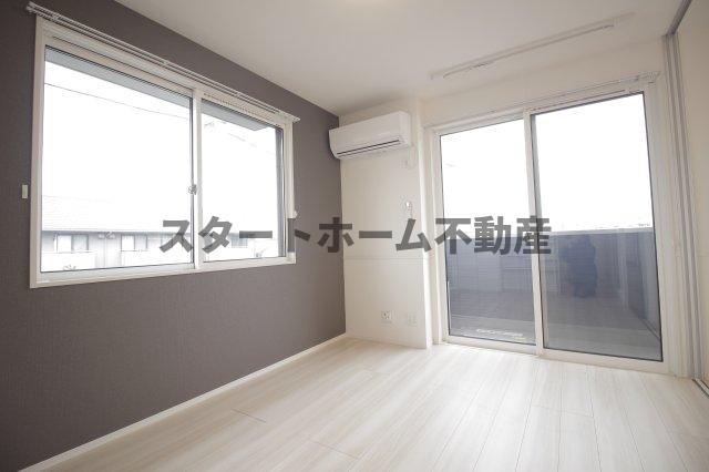 居室・リビング　こちらのリビングで趣味の時間をお楽しみください