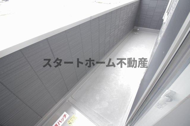 バルコニー　陽当たり良好なバルコニーです