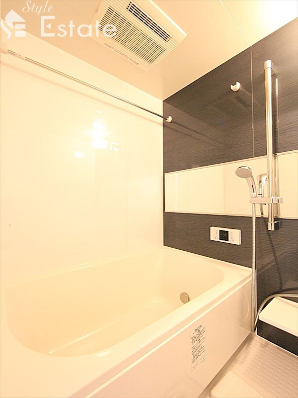 バス・シャワールーム　バスルーム