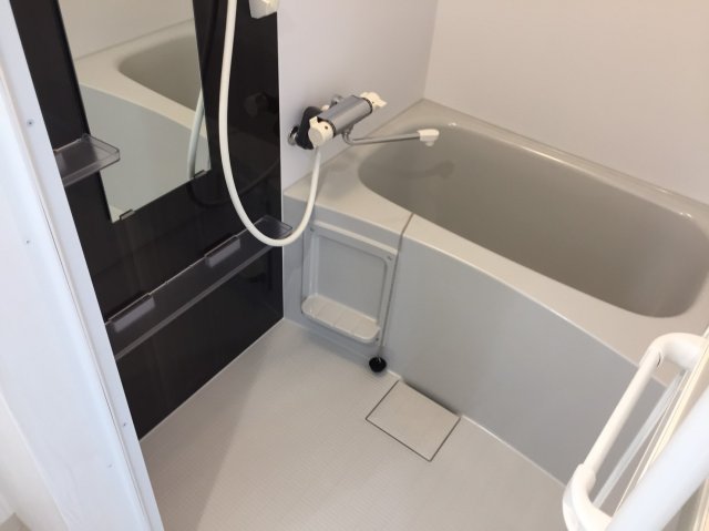 バス・シャワールーム　※退去前の為、写真と現状が異なる場合がございます