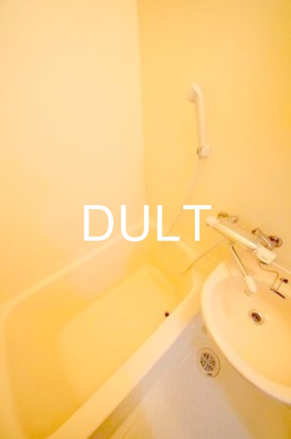 バス・シャワールーム　バスルームです。