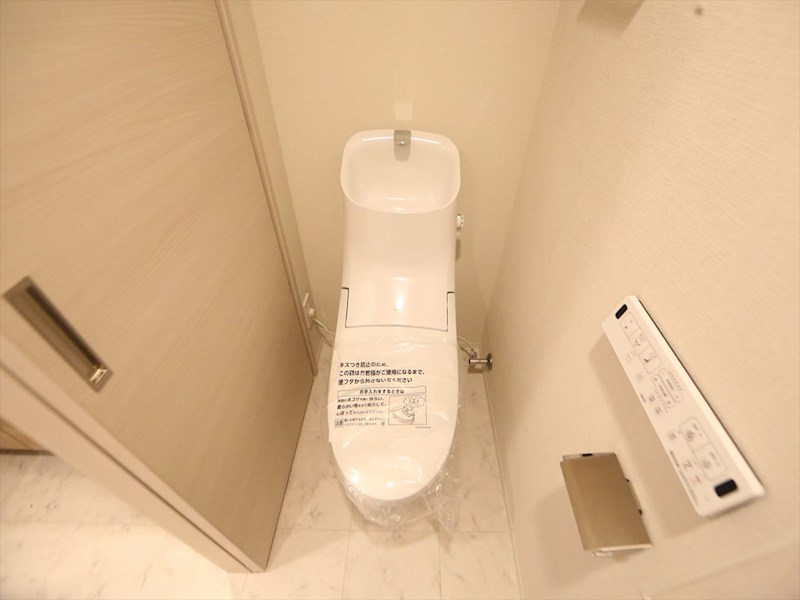 トイレ　温水洗浄暖房便座付トイレ