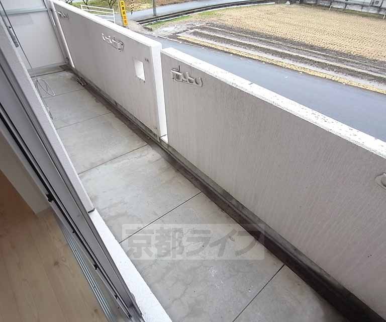 バルコニー　採光のあるバルコニー。