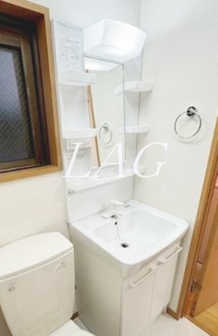 洗面設備　独立洗面台です。