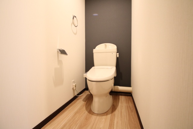 トイレ　※別室の参考写真の為、現況優先です。