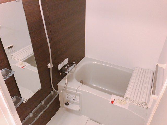 バス・シャワールーム　バス
