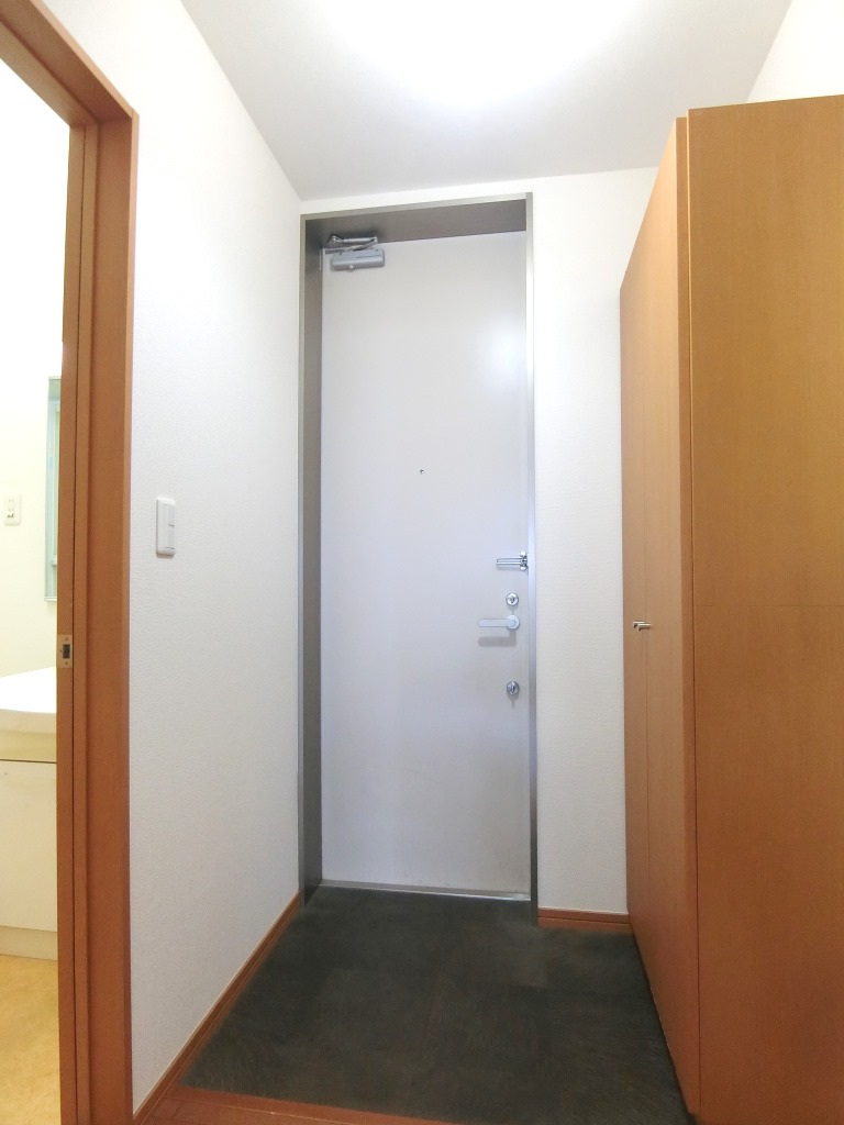 玄関　同物件内参考画像