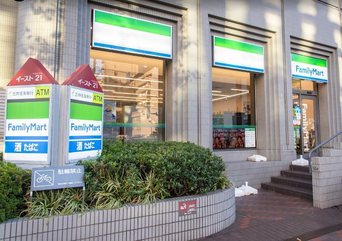コンビニ　ファミリーマート東京イースト21店（コンビニ）まで373m