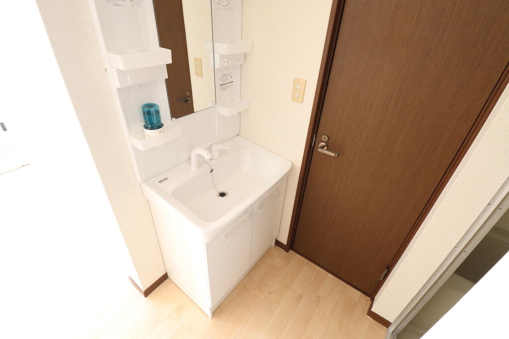 洗面設備　独立洗面台です♪