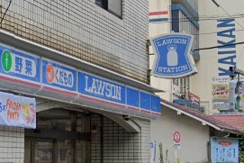 コンビニ　ローソン百人町二丁目店（コンビニ）まで5m