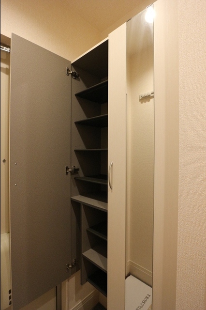 玄関　シューズボックス