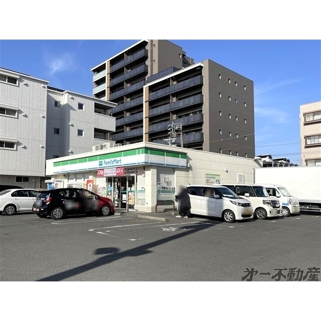 コンビニ　ファミリーマート　静岡大坪南店（コンビニ）まで120m