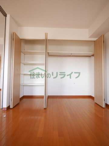 収納　プライムアーバン早稲田　※同タイプの別部屋写真です