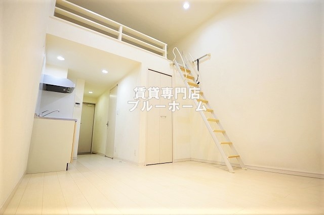 居室・リビング　6.5帖の明るい洋室！