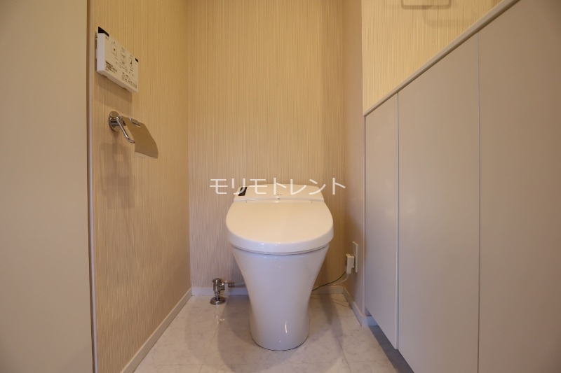 トイレ　室内参考写真（３Ｆ－Ｂ３タイプ）