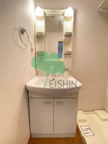 洗面設備　シンプルで使いやすい洗面台です！