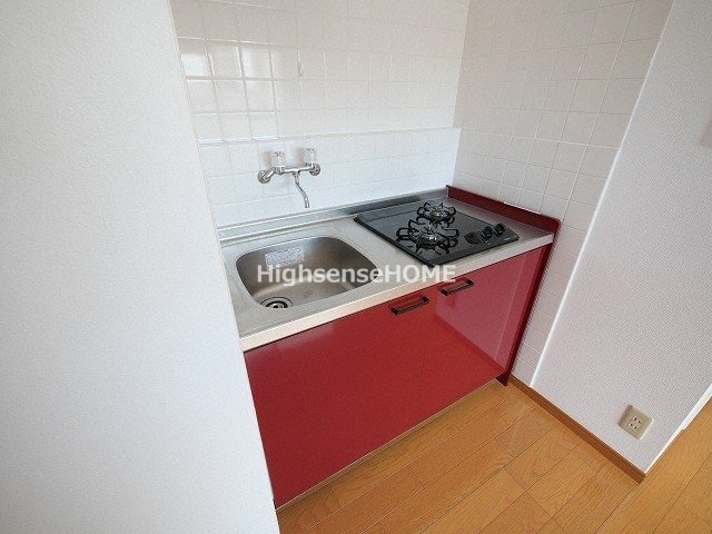 キッチン　コンパクトなキッチンで掃除もラクラク