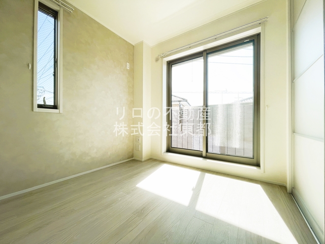 その他　２面採光なので、明るく風通しのよい過ごしやすいお部屋です♪