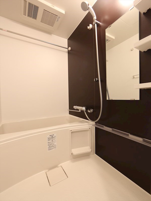 バス・シャワールーム　バスルーム　浴室暖房乾燥機付き