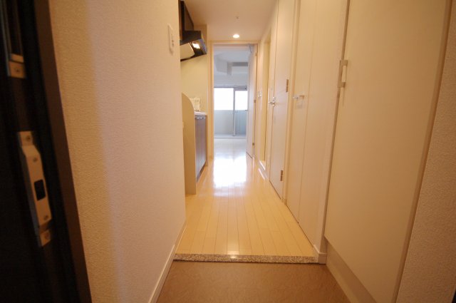 玄関　プレサンス天神橋ディオレ