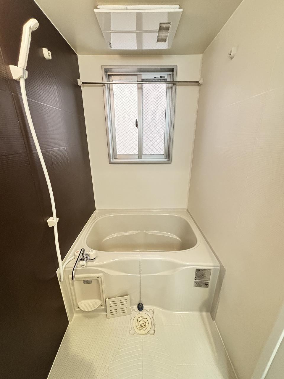 バス・シャワールーム　※写真他部屋参照