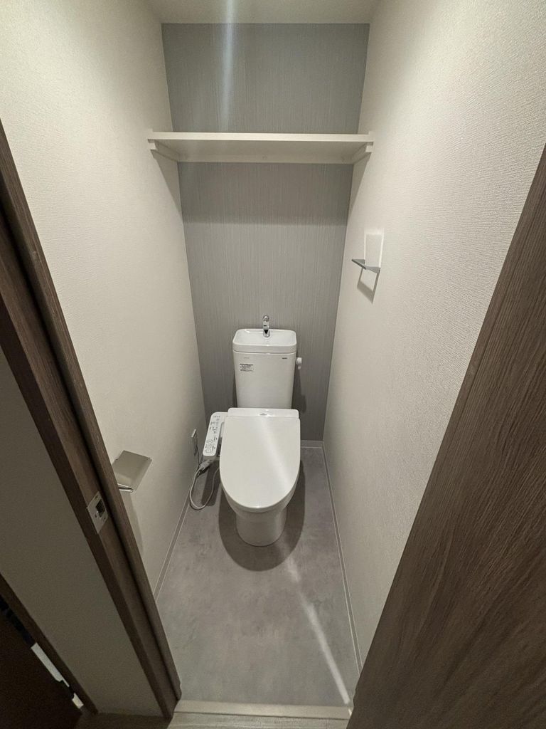 トイレ　温水洗浄便座