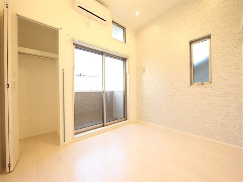 居室・リビング　洋室6帖　ロフト5.7帖（収納にも寝室にも使えます）