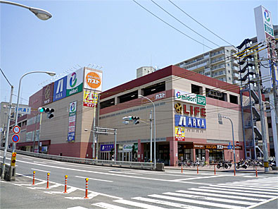 ショッピングセンター　Soleil西代（ショッピングセンター）まで928m