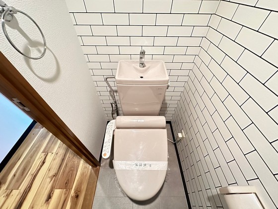 トイレ　※別部屋の写真です