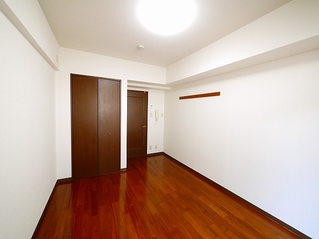 その他部屋・スペース　落ち着いて過ごせるお部屋なので、寝室にいかがでしょうか