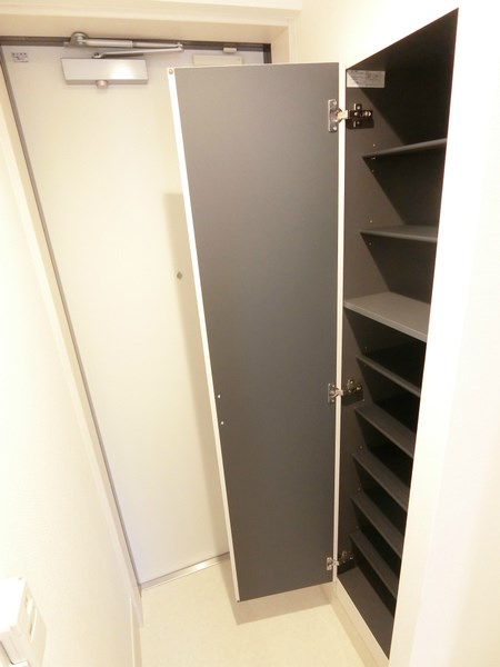 玄関　シューズボックス完備のキレイな玄関です。