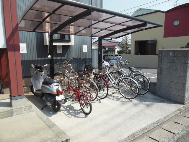 駐車場　自転車置場