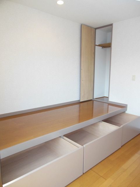 収納　ロフトベット　収納
