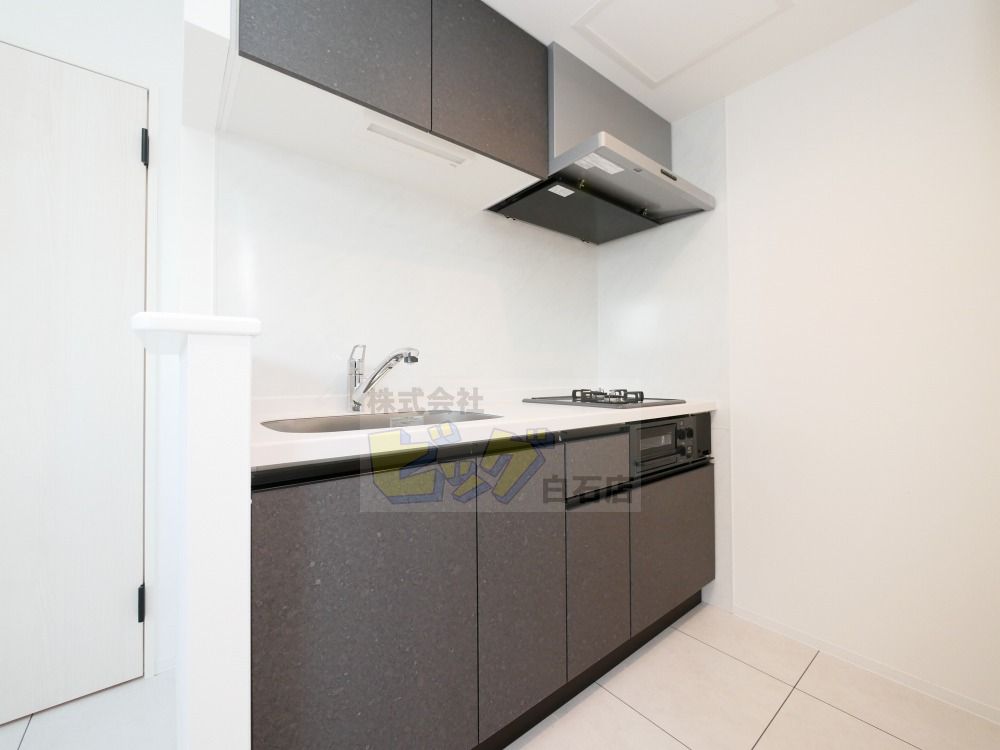 キッチン　人気で使用しやすい独立型システムキッチンです♪