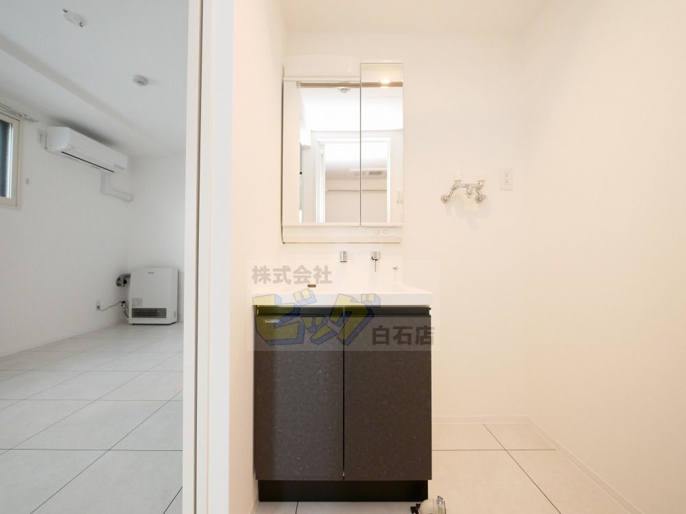 洗面設備　人気の設備シャンプードレッサーを完備しています♪