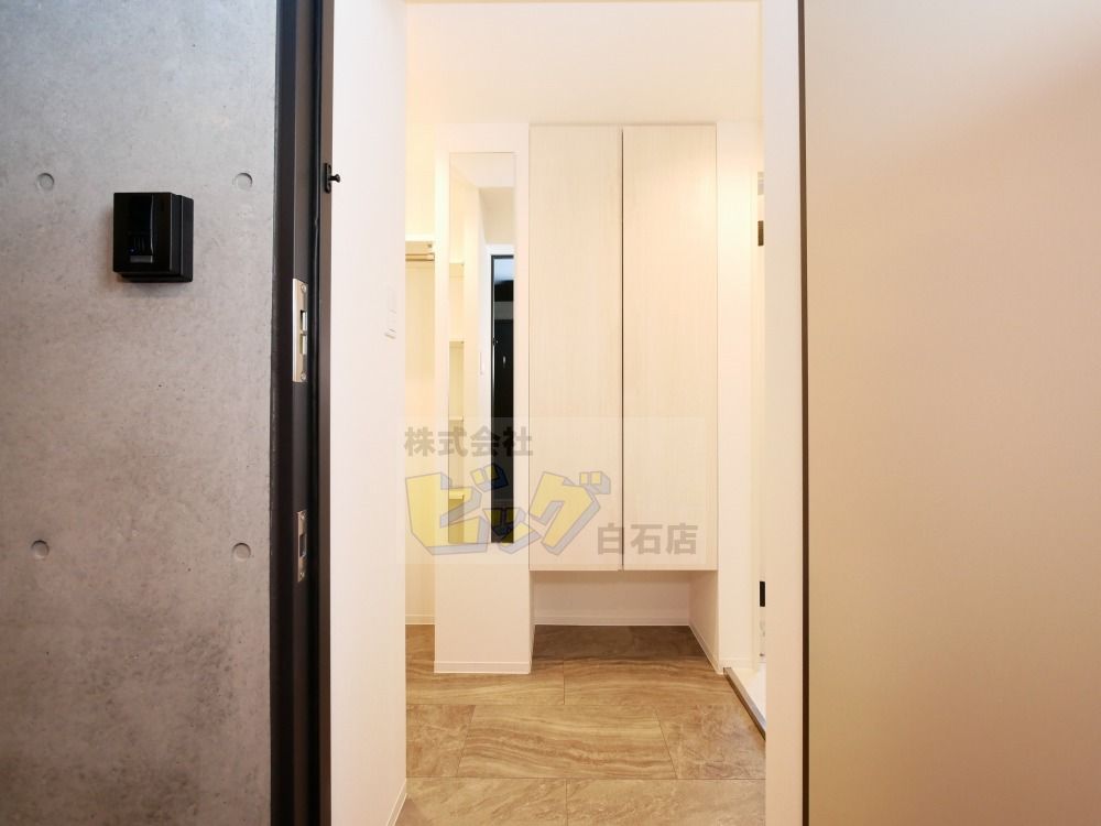 玄関　広々とした玄関です♪