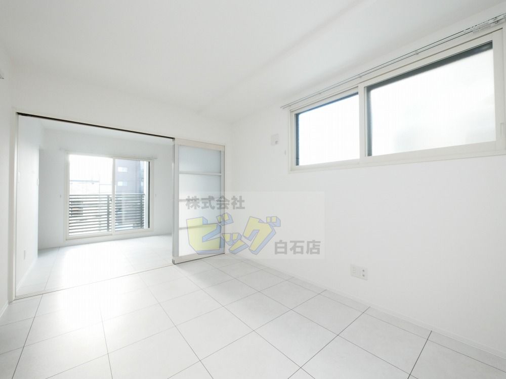 居室・リビング　使いやすい広々としたリビングです♪