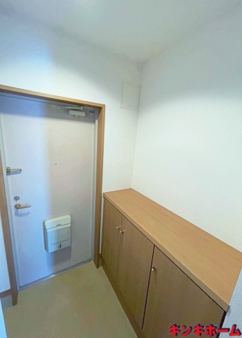 玄関　写真は別のお部屋です。
