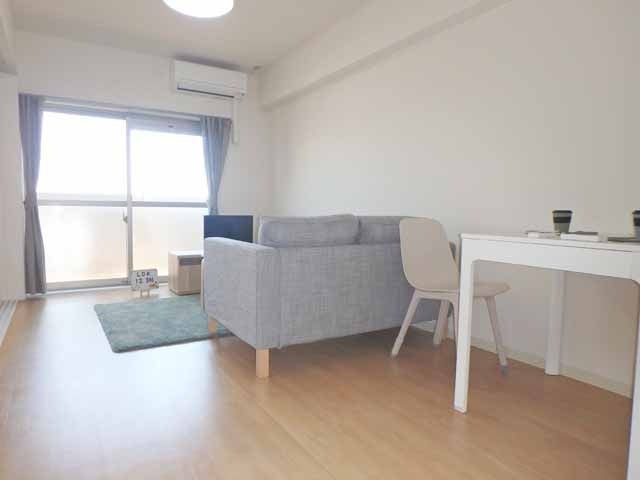 居室・リビング　１２．３帖の広々リビング♪※家具家電は付きません（イメージ）