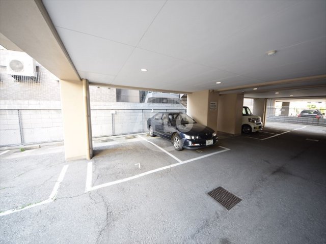 駐車場　シャンテジョイフル　駐車場