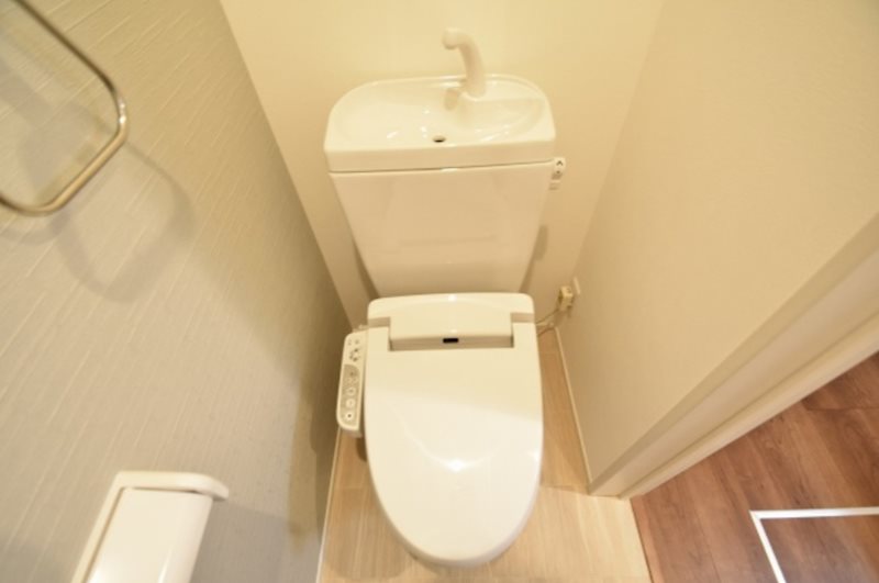 トイレ　※同物件別号室参考写真