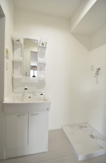 洗面設備　※同物件別号室参考写真