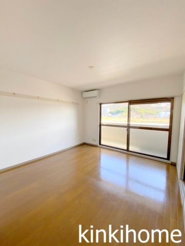 居室・リビング　写真は別のお部屋のものでございます