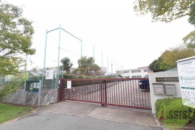 小学校　神戸市立藤原台小学校（小学校）まで600m
