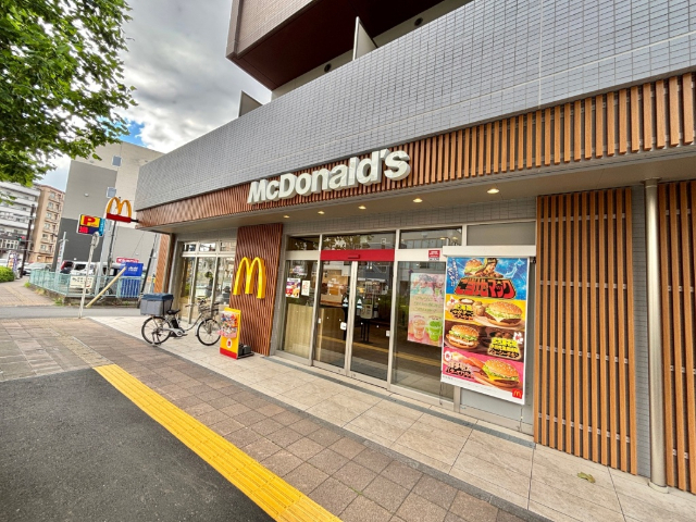 飲食店　マクドナルド反町店（飲食店）まで497m